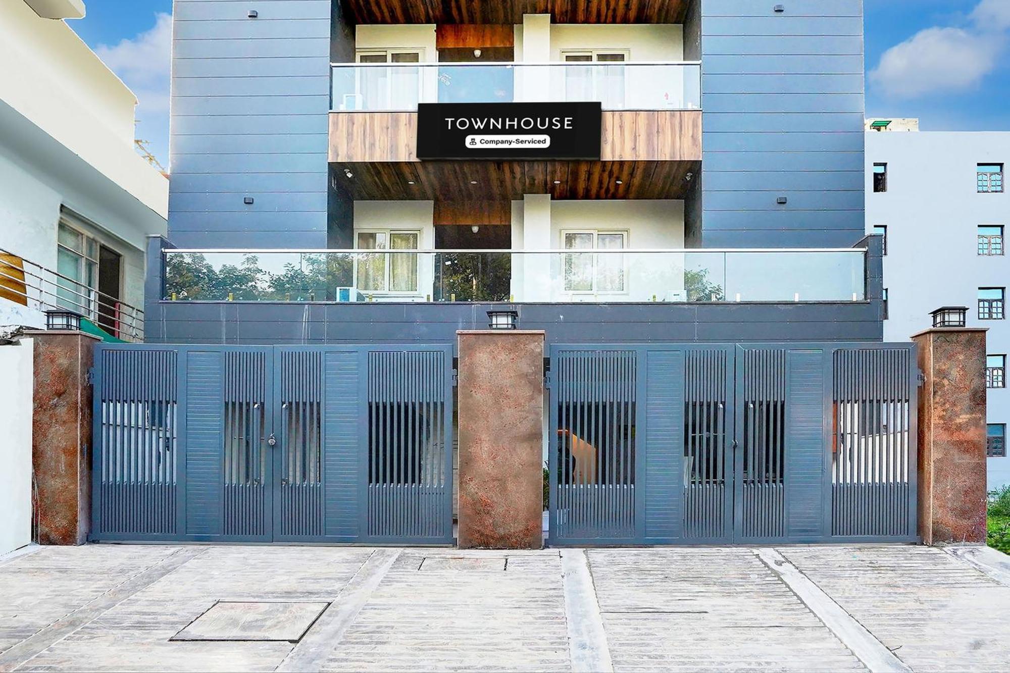 Hotel Super Townhouse Sector 104 Noida Exterior foto