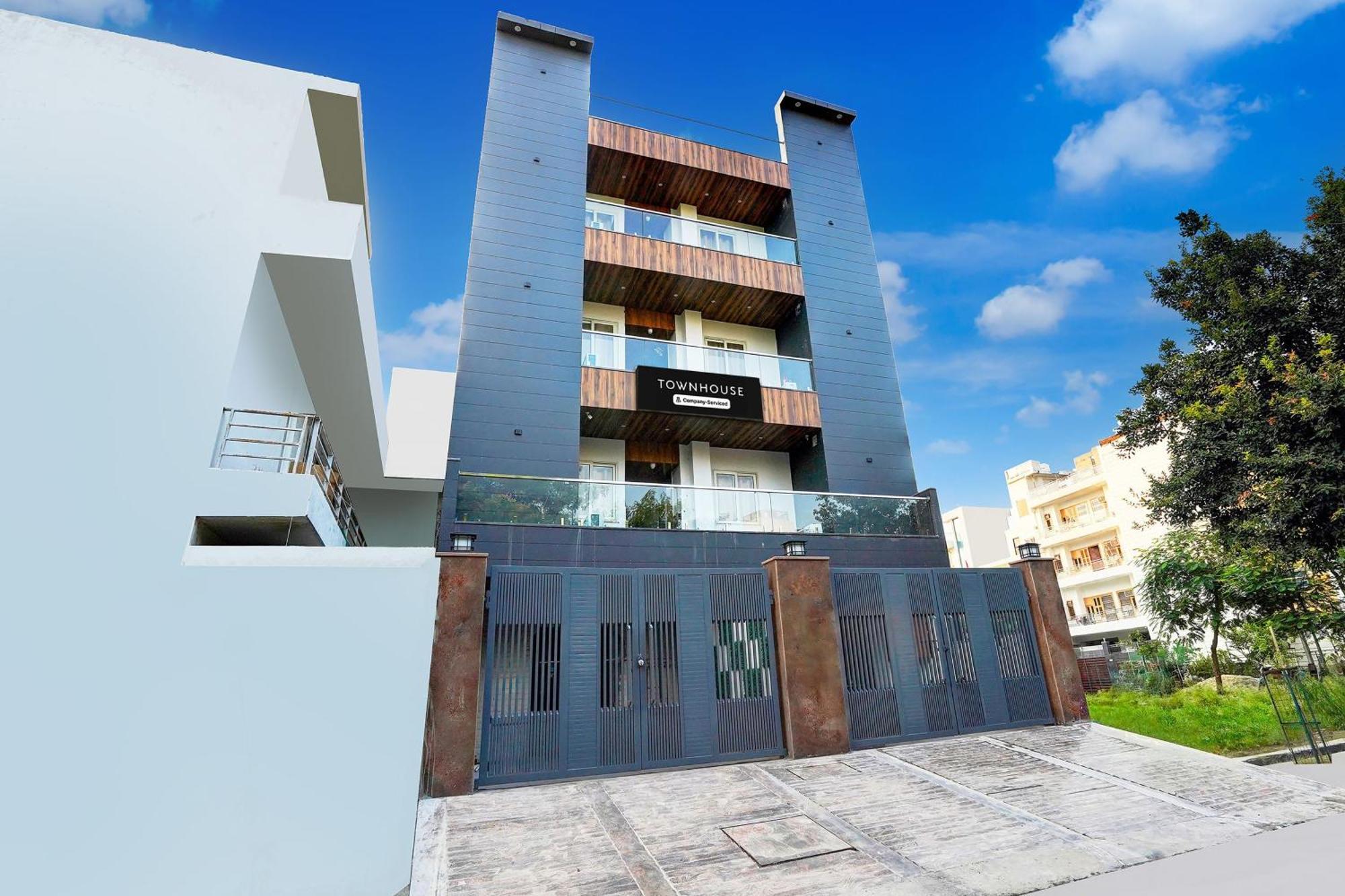 Hotel Super Townhouse Sector 104 Noida Exterior foto