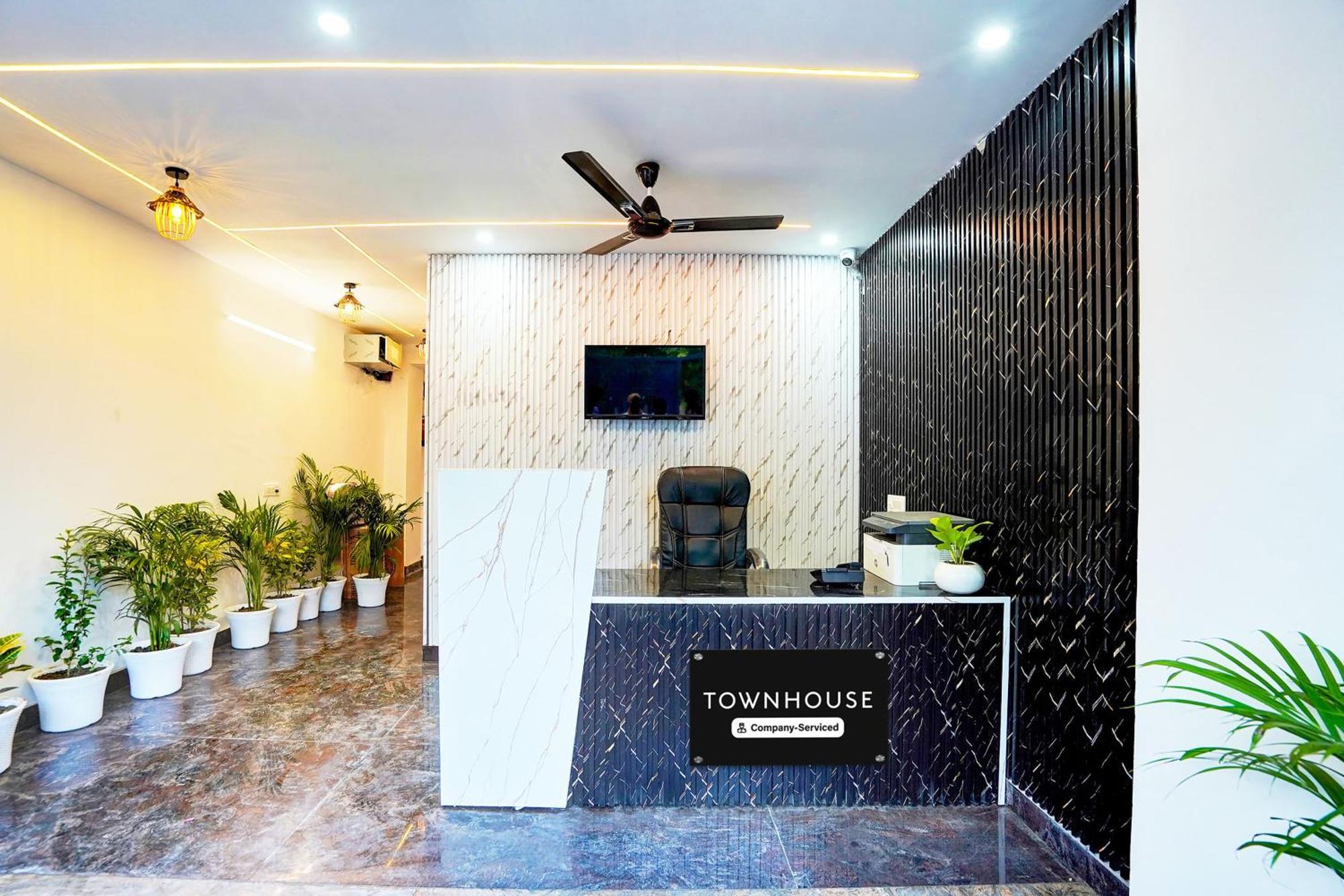 Hotel Super Townhouse Sector 104 Noida Exterior foto