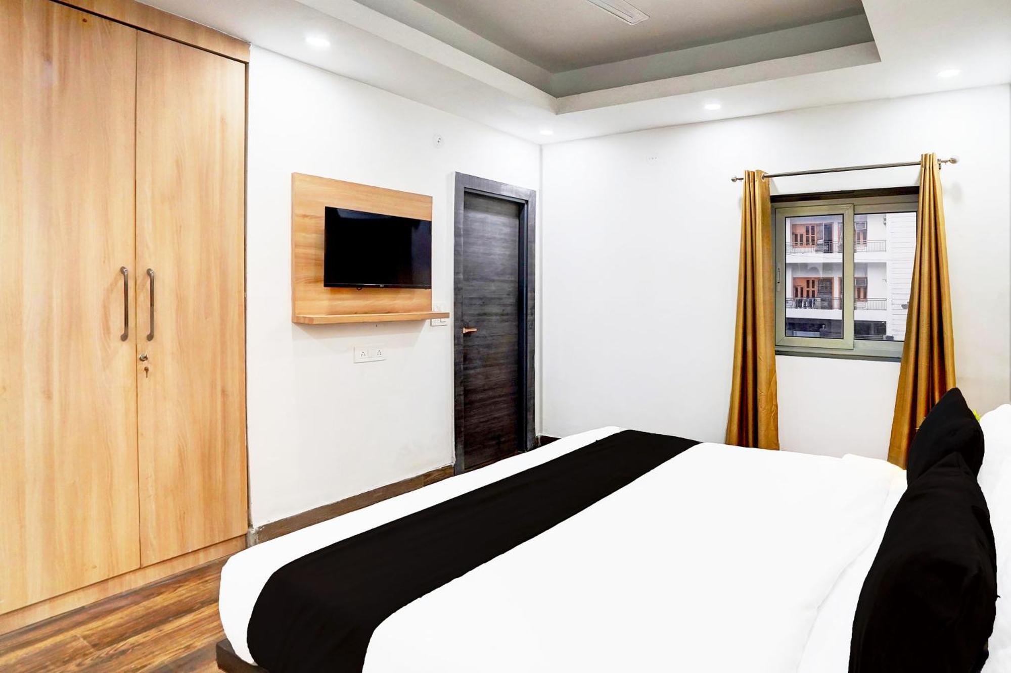 Hotel Super Townhouse Sector 104 Noida Exterior foto